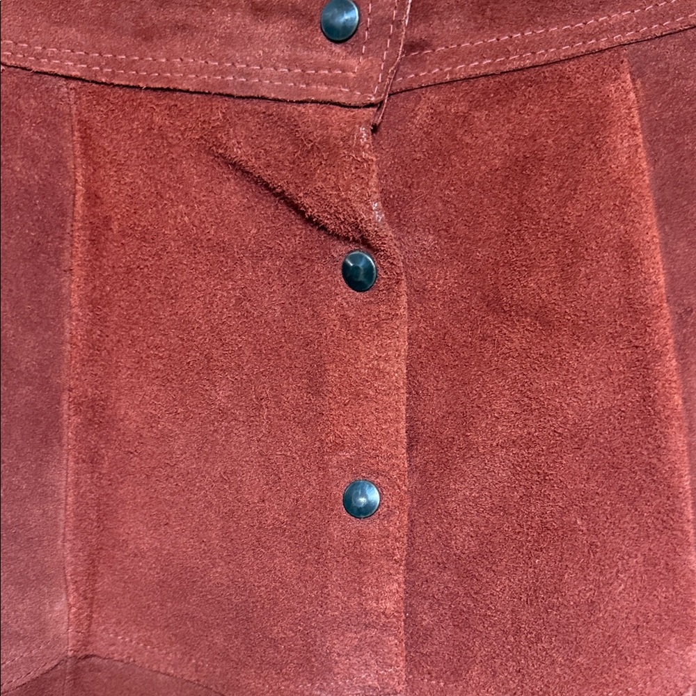 Vintage Rust Button-Front Suede Skirt Size 6. - Picture 3 of 6